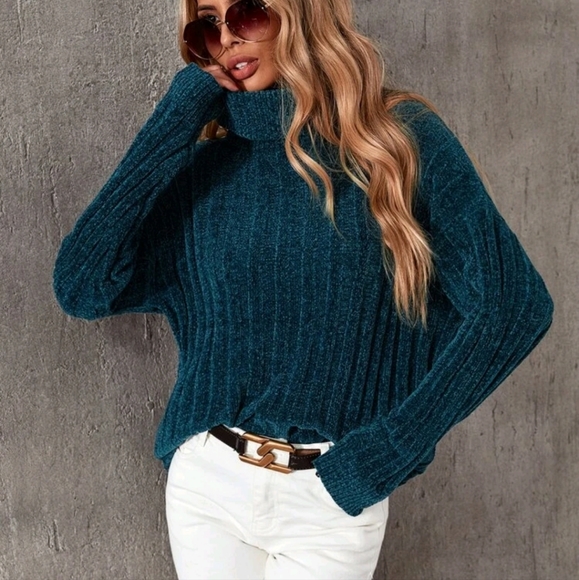 Sweaters - Drop Shoulder Turtleneck Sweater